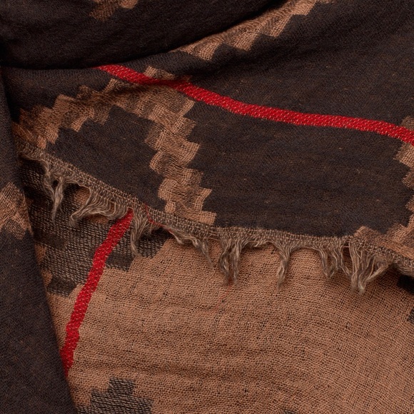 Aritzia - Wilfred blanket scarf - Picture 3 of 3